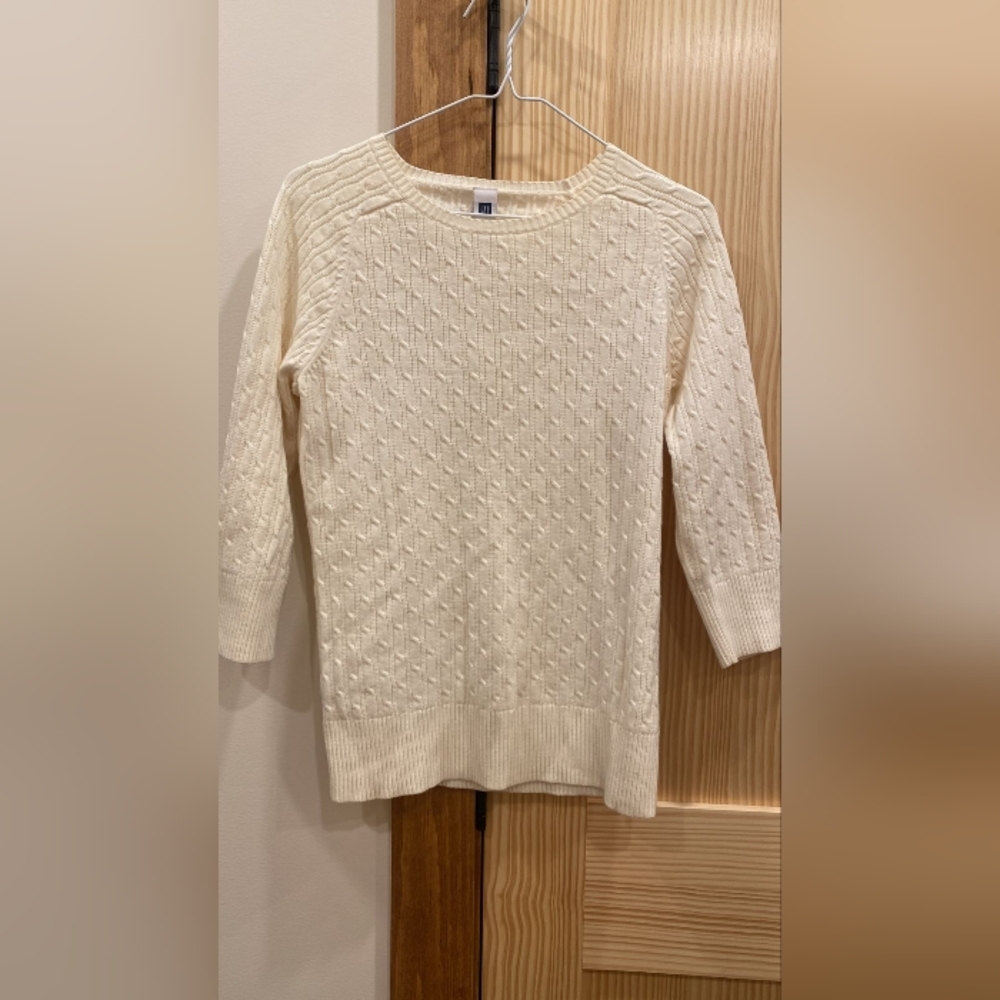 Gap womens Medium white thin cable knit 3/4 sleeve crew neck sweater cotton
